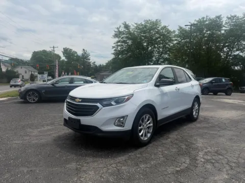 Photos of 2020 Chevrolet Equinox LS Sport Utility 4D for sale in Pottstown, PA at Reliable Car Connection