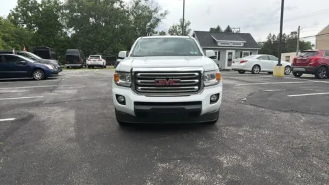 More photos of 2018 GMC Canyon Crew Cab SLE Pickup 4D 6 ft at Reliable Car Connection, PA