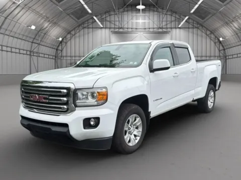Photos of 2018 GMC Canyon Crew Cab SLE Pickup 4D 6 ft for sale in Pottstown, PA at Reliable Car Connection