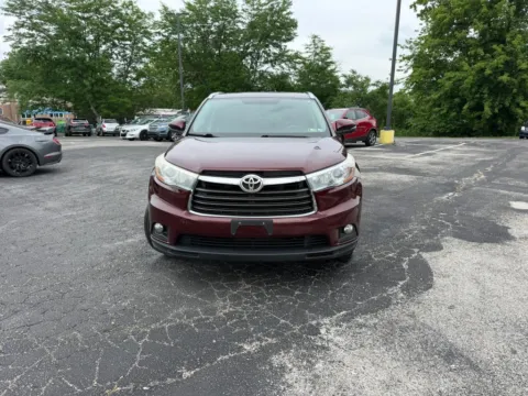 More photos of 2016 Toyota Highlander XLE Sport Utility 4D at Reliable Car Connection, PA