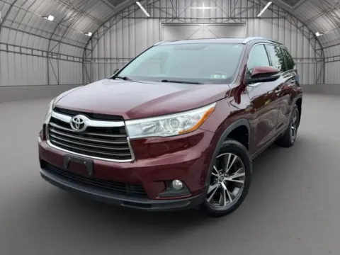 More photos of 2016 Toyota Highlander XLE Sport Utility 4D at Reliable Car Connection, PA