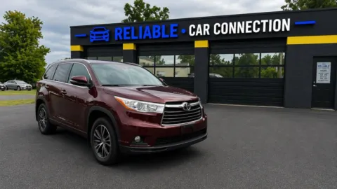 Red 2016 Toyota Highlander XLE Sport Utility 4D for sale in Pottstown, PA
