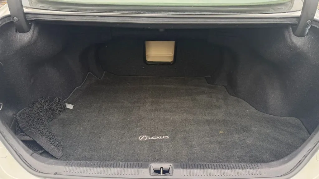2011 Lexus ES 350 - Photo 44