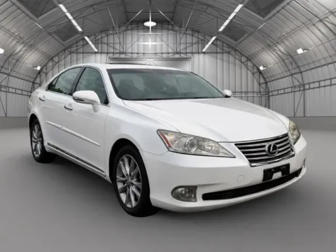 White 2011 Lexus ES 350 Sedan 4D for sale in Pottstown, PA