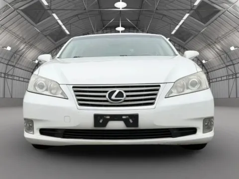 More photos of 2011 Lexus ES 350 Sedan 4D at Reliable Car Connection, PA