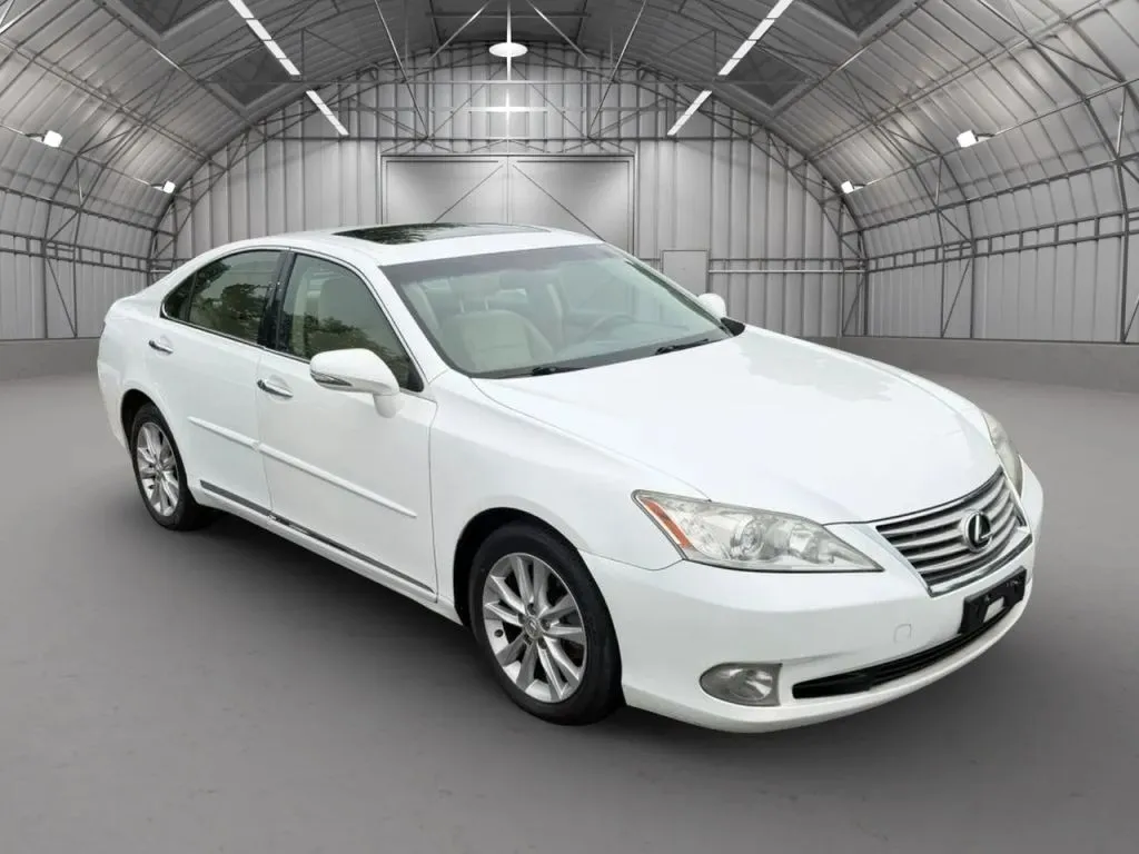 2011 Lexus ES 350 - Photo 9