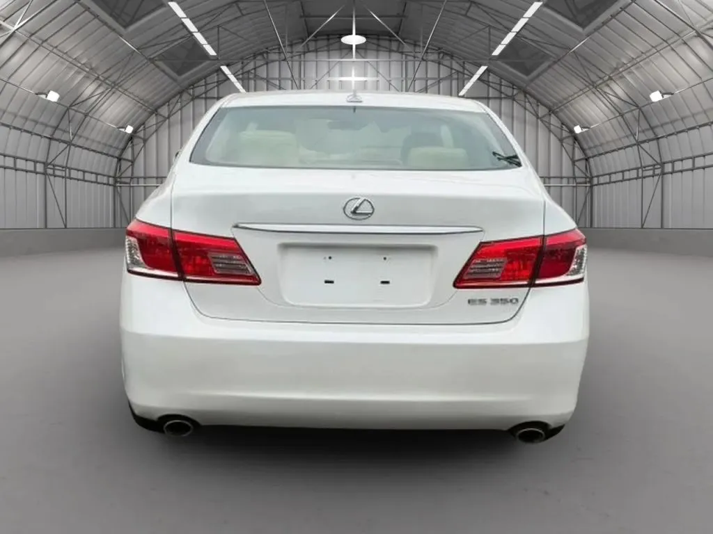 2011 Lexus ES 350 - Photo 19