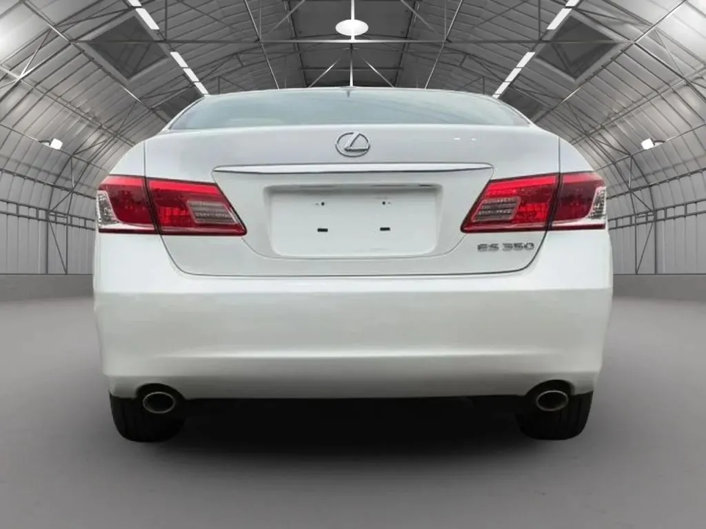 2011 Lexus ES 350 - Photo 17