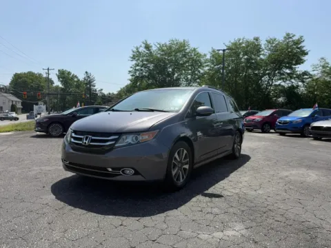 Photos of 2015 Honda Odyssey Touring Minivan 4D for sale in Pottstown, PA at Reliable Car Connection