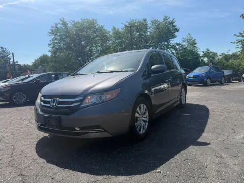 Photos of 2016 Honda Odyssey EX-L Minivan 4D for sale in Pottstown, PA at Reliable Car Connection