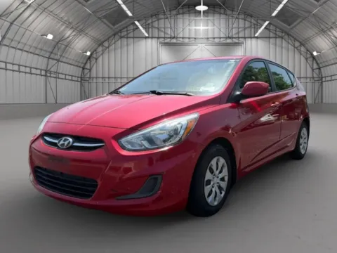 Photos of 2016 Hyundai Accent SE Hatchback 4D for sale in Pottstown, PA at Reliable Car Connection