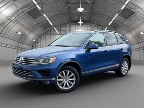 Photos of 2016 Volkswagen Touareg VR6 Sport SUV 4D for sale in Pottstown, PA at Reliable Car Connection