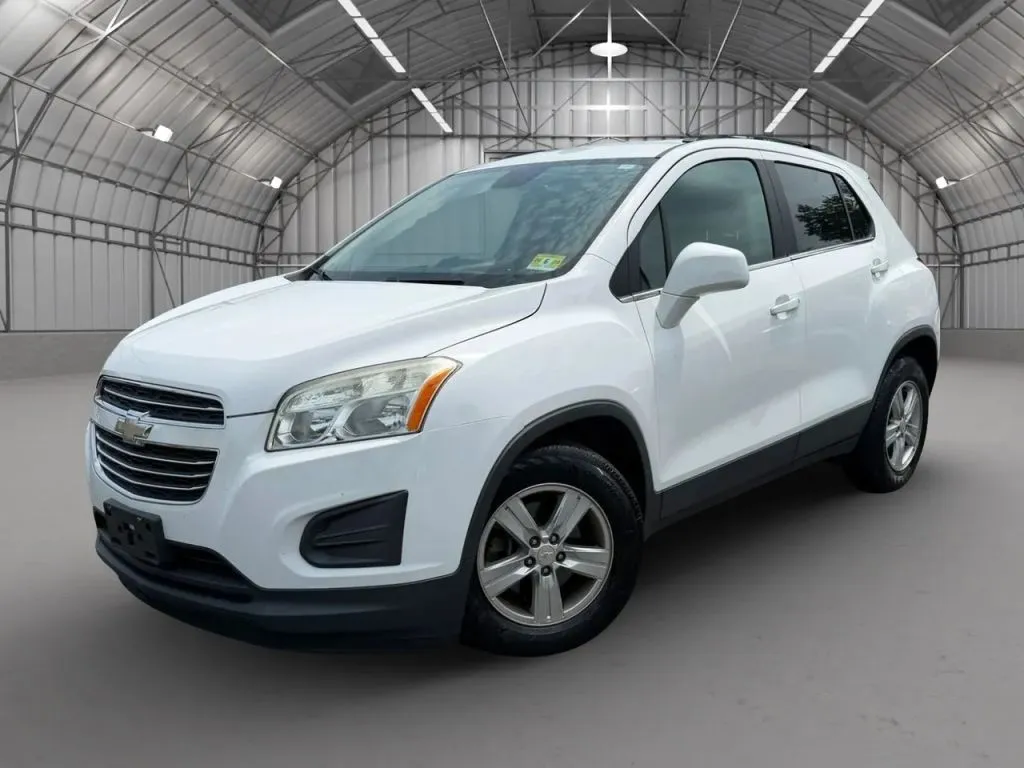 White 2015 Chevrolet Trax LT Sport Utility 4D for sale in Pottstown, PA