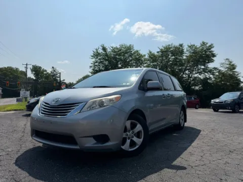 Unknown 2015 Toyota Sienna LE Minivan 4D for sale in Pottstown, PA