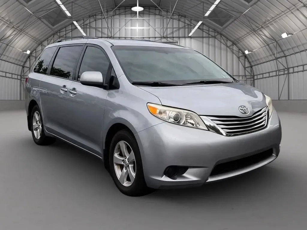 Silver 2015 Toyota Sienna LE Minivan 4D for sale in Pottstown, PA