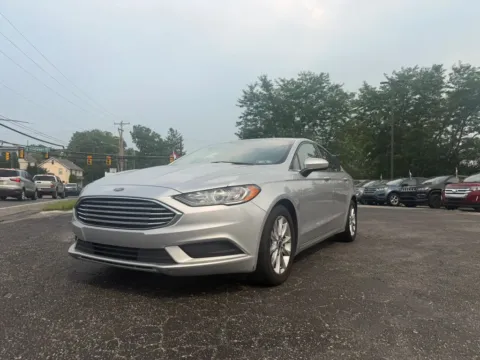 Photos of 2017 Ford Fusion SE Sedan 4D for sale in Pottstown, PA at Reliable Car Connection