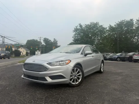 Silver 2017 Ford Fusion SE Sedan 4D for sale in Pottstown, PA