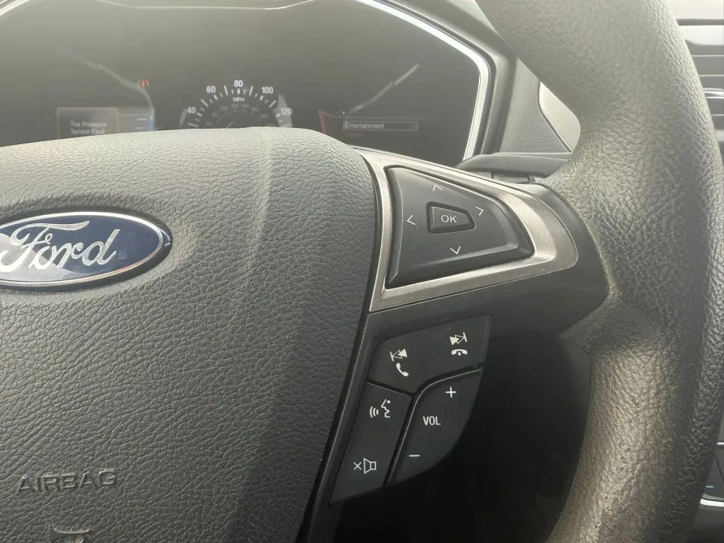 2017 Ford Fusion SE - Photo 23
