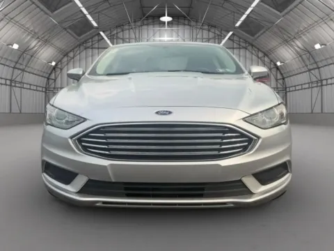 Photos of 2017 Ford Fusion SE Sedan 4D for sale in Pottstown, PA at Reliable Car Connection