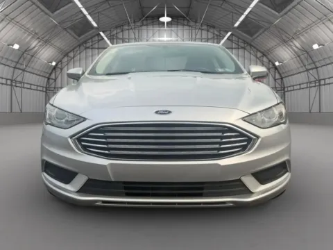 Photos of 2017 Ford Fusion SE Sedan 4D for sale in Pottstown, PA at Reliable Car Connection