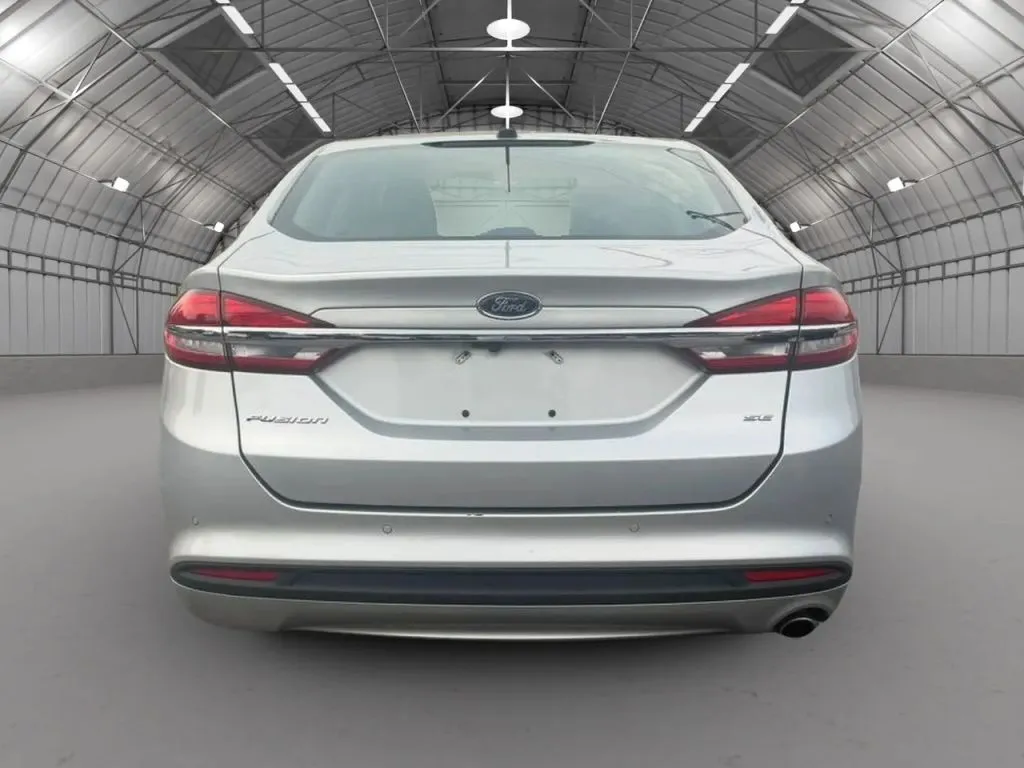 2017 Ford Fusion SE - Photo 7