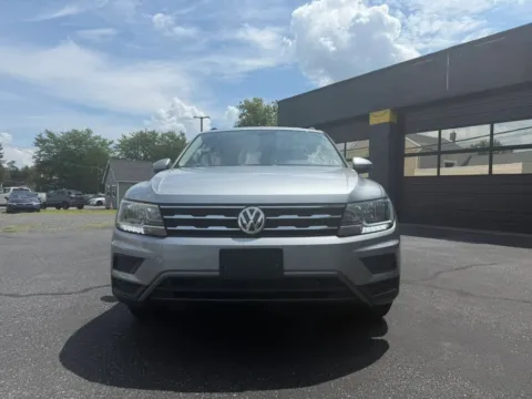 Photos of 2019 Volkswagen Tiguan 2.0T SE 4MOTION Sport Utility 4D for sale in Pottstown, PA at Reliable Car Connection