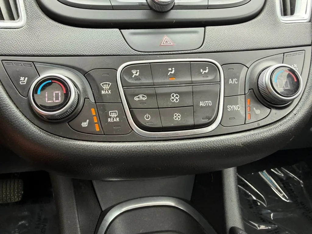 2018 Chevrolet Malibu Premier - Photo 47