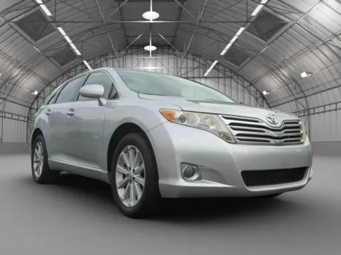 Photos of 2011 Toyota Venza Wagon 4D for sale in Pottstown, PA at Reliable Car Connection