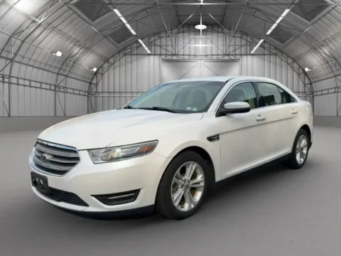 More photos of 2016 Ford Taurus SEL Sedan 4D at Reliable Car Connection, PA