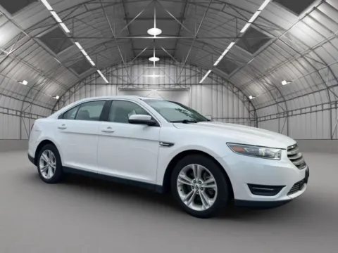 Photos of 2016 Ford Taurus SEL Sedan 4D for sale in Pottstown, PA at Reliable Car Connection