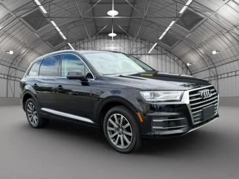 Black 2018 Audi Q7 3.0T Premium Plus Sport Utility 4D for sale in Pottstown, PA