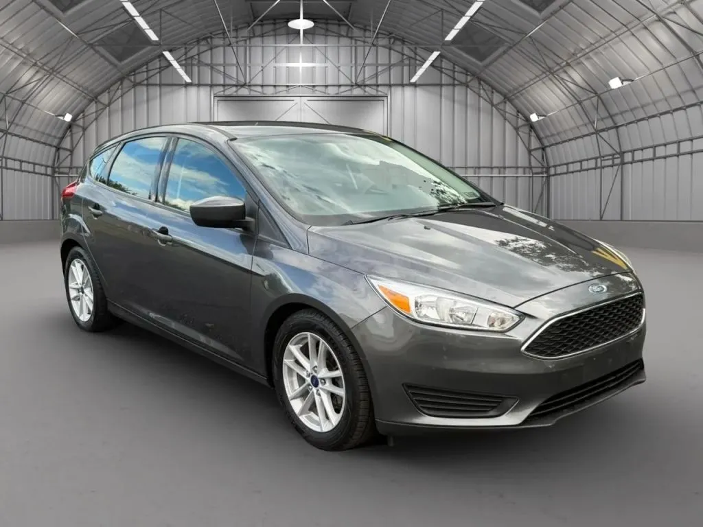 2018 Ford Focus SE Hatchback 4D