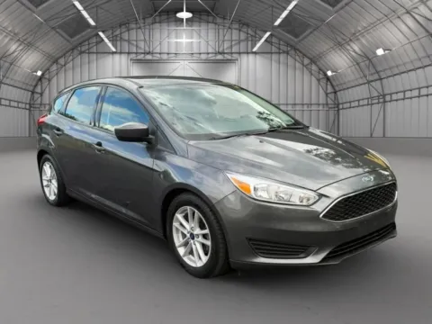 Photos of 2018 Ford Focus SE Hatchback 4D for sale in Pottstown, PA at Reliable Car Connection
