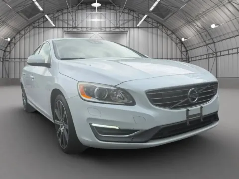 Photos of 2016 Volvo S60 T5 Inscription Platinum Sedan 4D for sale in Pottstown, PA at Reliable Car Connection