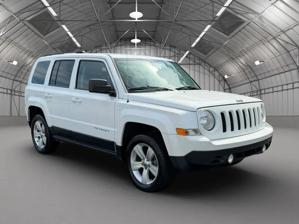 White 2014 Jeep Patriot Latitude Sport Utility 4D for sale in Pottstown, PA