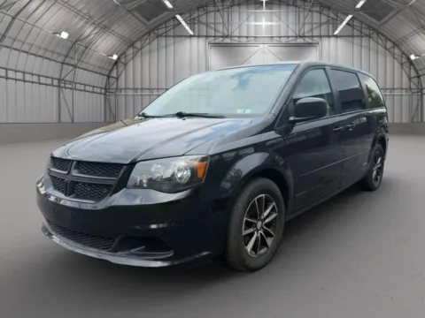 More photos of 2017 Dodge Grand Caravan Passenger SE Minivan 4D at Reliable Car Connection, PA