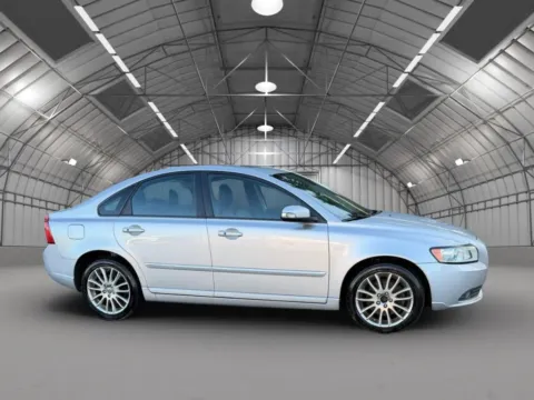 More photos of 2010 Volvo S40 2.4i Sedan 4D at Reliable Car Connection, PA