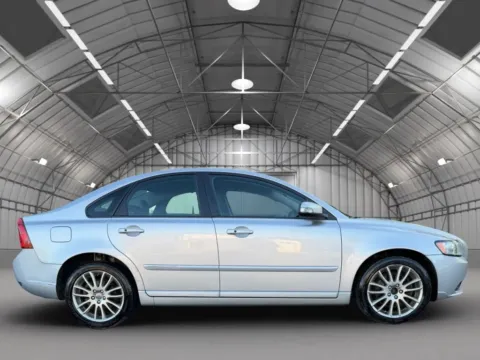 More photos of 2010 Volvo S40 2.4i Sedan 4D at Reliable Car Connection, PA
