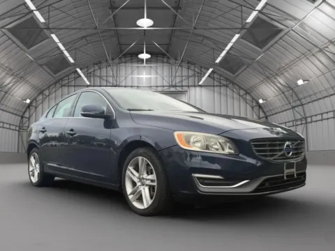 Photos of 2015 Volvo S60 T5 Premier Sedan 4D (2015.5) for sale in Pottstown, PA at Reliable Car Connection