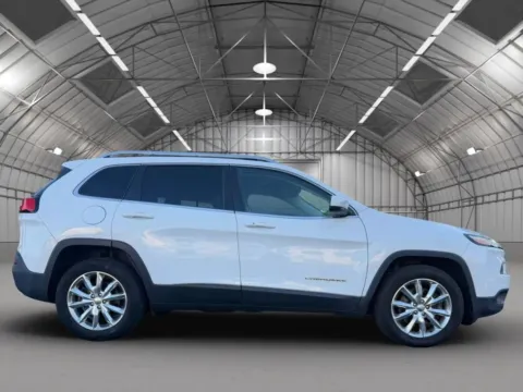 More photos of 2015 Jeep Cherokee Limited Sport Utility 4D at Reliable Car Connection, PA