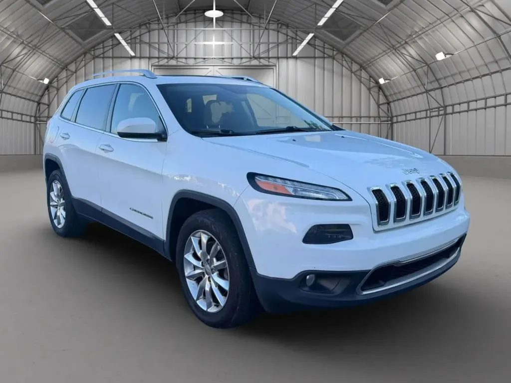 2015 Jeep Cherokee Limited Sport Utility 4D