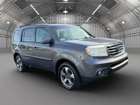 Photos of 2015 Honda Pilot SE Sport Utility 4D for sale in Pottstown, PA at Reliable Car Connection