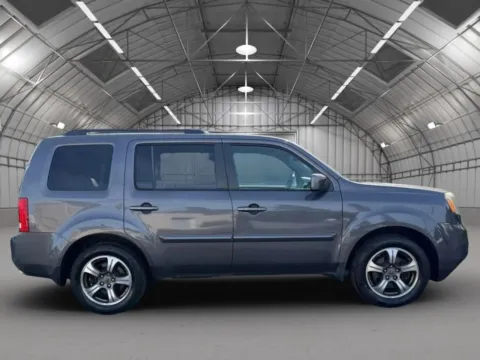 More photos of 2015 Honda Pilot SE Sport Utility 4D at Reliable Car Connection, PA