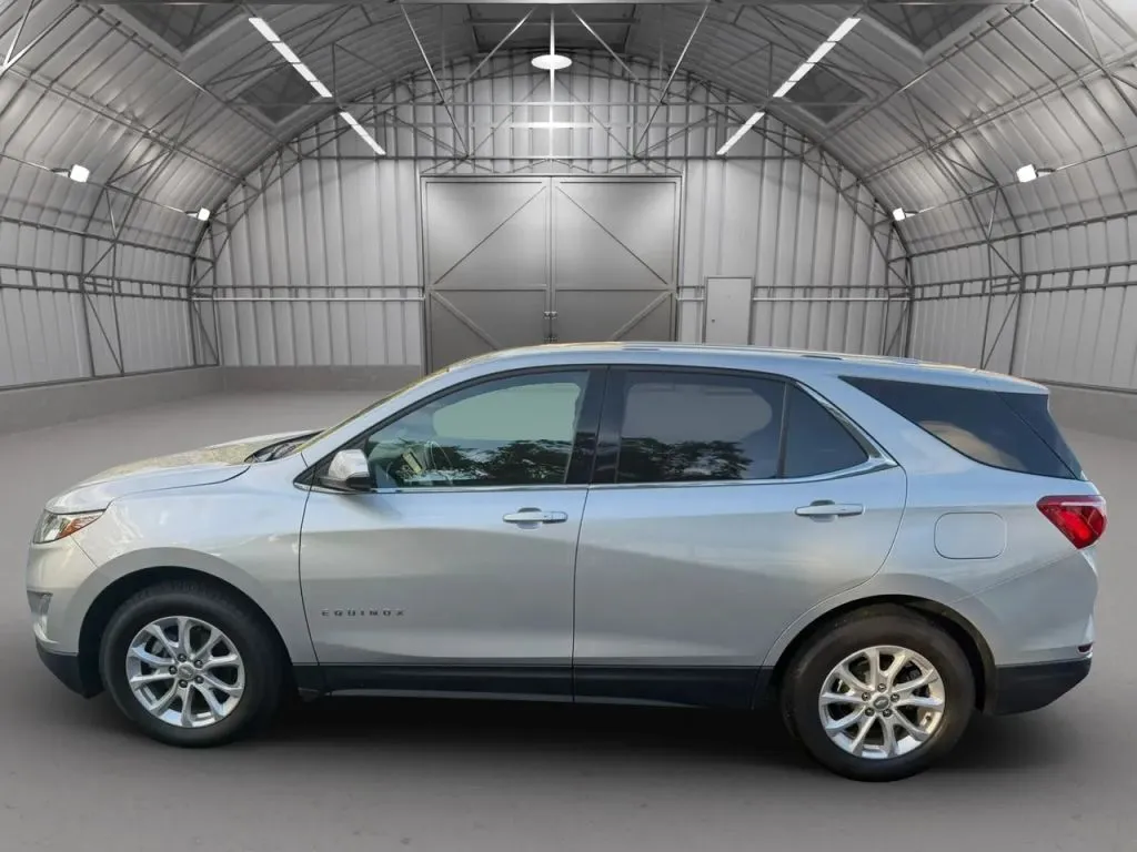 2019 Chevrolet Equinox LT - Photo 18