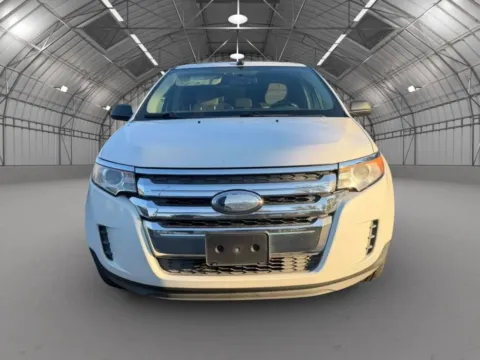 Photos of 2014 Ford Edge SE Sport Utility 4D for sale in Pottstown, PA at Reliable Car Connection