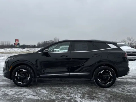 More photos of 2026 Kia Sportage Hybrid EX at Graff Kia of Chesterton, IN