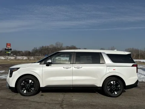 More photos of 2026 Kia Carnival Hybrid LXS at Graff Kia of Chesterton, IN