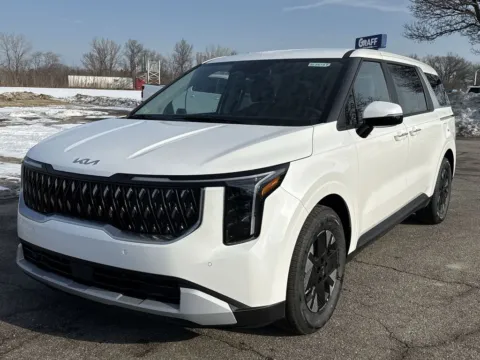 More photos of 2026 Kia Carnival Hybrid LXS at Graff Kia of Chesterton, IN