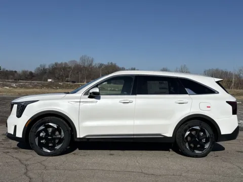 More photos of 2026 Kia Sorento Hybrid EX at Graff Kia of Chesterton, IN