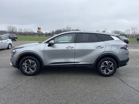 More photos of 2024 Kia Sportage LX at Graff Kia of Chesterton, IN